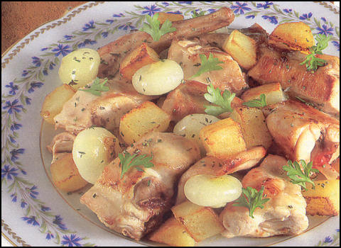 Ricette Carni bianche - Coniglio con patate e cipolline