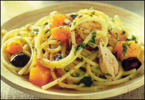 Ricette Primi Pasta - Spaghettini olive e tonno