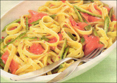Ricette Primi Pasta - Fettucce asparagi e trota
